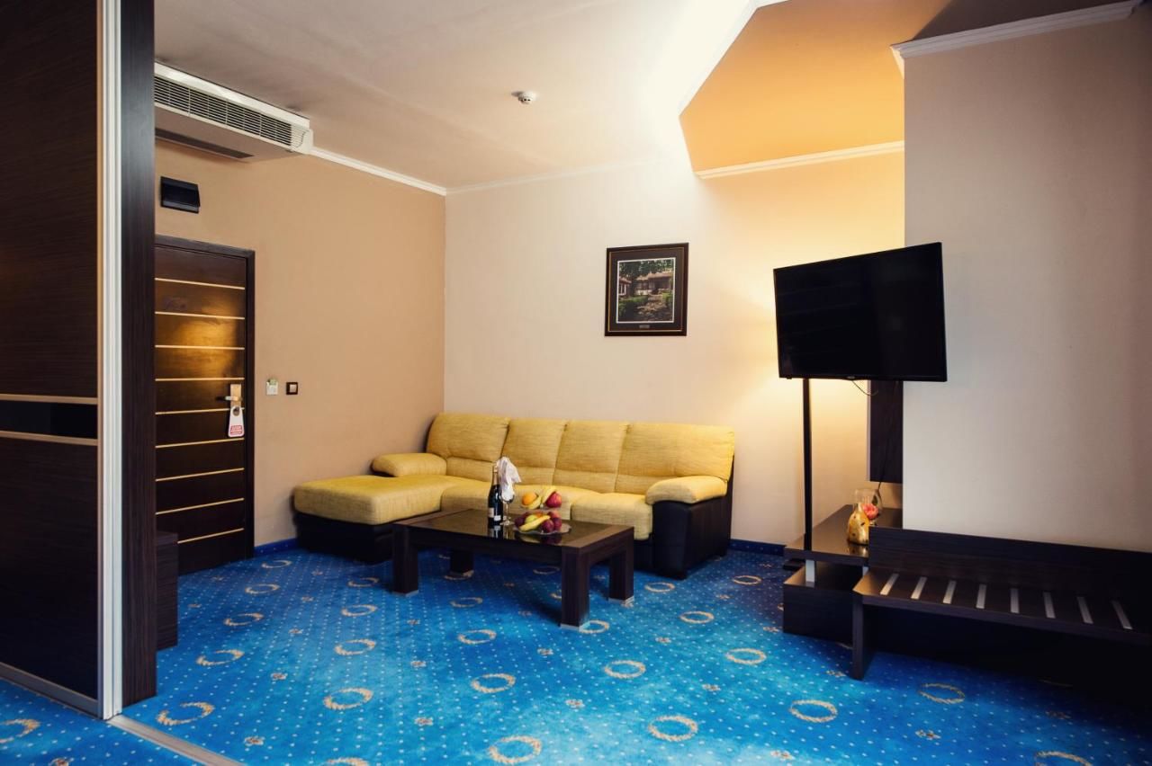 Отель Grand Hotel Hebar Пазарджик