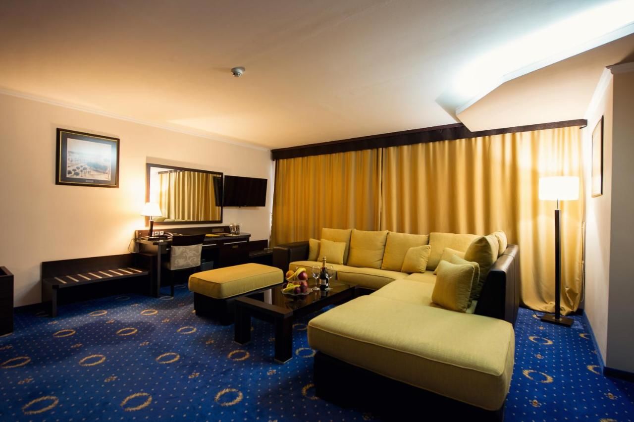 Отель Grand Hotel Hebar Пазарджик